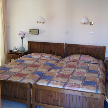Odyssey Hotel Apartments Karpathos Exteriör bild