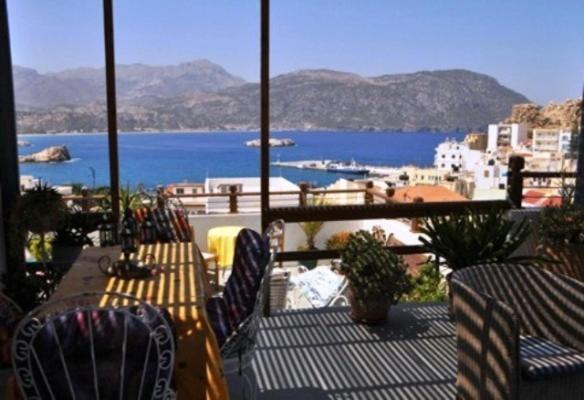 Odyssey Hotel Apartments Karpathos Exteriör bild